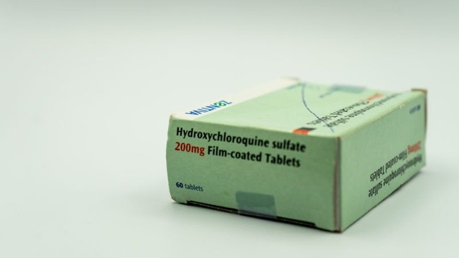 Hydroxychloroquine - &quot;thần dược đồn thổi&quot; trị khỏi Covid-19 khiến nhiều người đổ xô mua nhưng đây mới là sự thật mà chuyên gia tiết lộ - Ảnh 2.