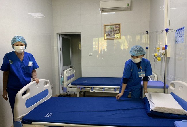 Các bệnh viện Hà Nội sẽ trực tiếp nhận bệnh nhân dương tính Covid-19 về điều trị - Ảnh 1.