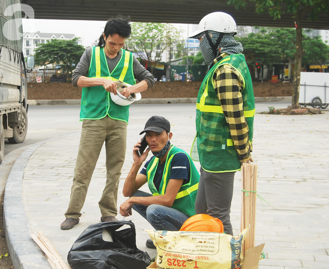 Hà Nội: Kiểm tra y tế tất cả những người qua cổng vào khu đô thị - Ảnh 11.