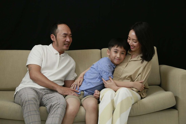 Lần đầu lên truyền hình, con trai Thu Trang - Tiến Luật kể ước mơ làm bộ đội bảo vệ đất nước - Ảnh 2.