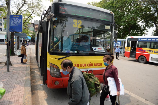 Toàn bộ các tuyến xe buýt được lệnh tạm dừng hoạt động đến 15/4