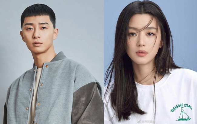 &quot;Itaewon Class&quot; vừa kết thúc, Park Seo Joon lại sắp nên duyên với Jun Ji Hyun trong phim của đạo diễn &quot;Hậu duệ mặt trời&quot;? - Ảnh 2.