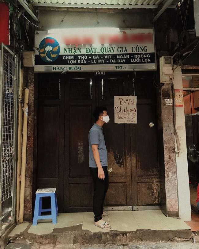 Phải đóng cửa phòng dịch, cửa hàng vịt quay có tiếng phố Hàng Buồm có cách biến như tấu hài khiến dân tình cười không ngớt - Ảnh 1. Phải đóng cửa phòng dịch, cửa hàng vịt quay có tiếng phố Hàng Buồm có cách biến như tấu hài khiến dân tình cười không ngớt - Ảnh 1.