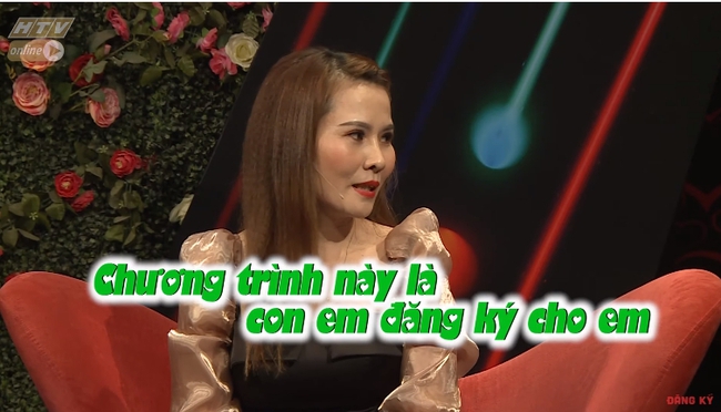 "Bạn muốn hẹn h&ograve;": N&agrave;ng U40 được con trai đăng k&yacute; tham gia chương tr&igrave;nh v&igrave; muốn mẹ c&oacute; chồng mới khiến Hồng V&acirc;n trầm trồ - Ảnh 5.