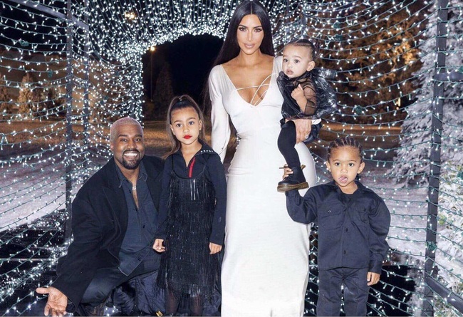 Vén màn công thức bí mật giúp Kim Kardashian từ &quot;người hầu&quot; theo sau Paris Hilton trở thành nữ hoàng tạo nên “đế chế tỷ đô” - Ảnh 17.