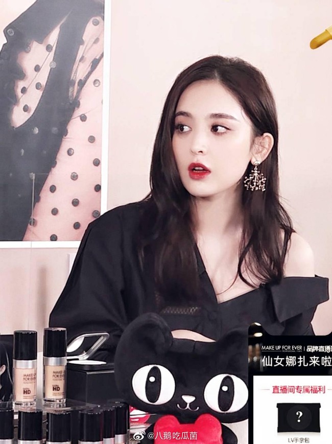 Cổ Lực Na Trát đẹp xuất sắc trong loạt hình chưa qua chỉnh sửa - Ảnh 3. Cổ Lực Na Trát đẹp xuất sắc trong loạt hình chưa qua chỉnh sửa - Ảnh 3.