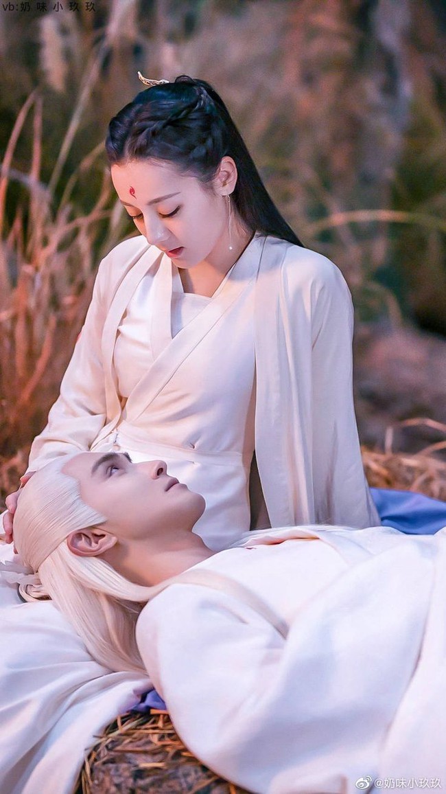 Mỹ nhân khóc đẹp nhất: Địch Lệ Nhiệt Ba - Angelababy xinh không góc chết nhưng Triệu Lệ Dĩnh mới là đỉnh cao  - Ảnh 5.