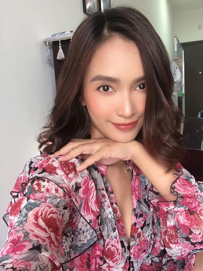 Người n&agrave;o m&agrave; một gi&acirc;y cũng kh&ocirc;ng tự nh&igrave;n lại bản th&acirc;n m&igrave;nh, lời n&oacute;i của họ tuyệt đối kh&ocirc;ng c&oacute; gi&aacute; trị, &Aacute;i Phương ph&aacute;t biểu.
