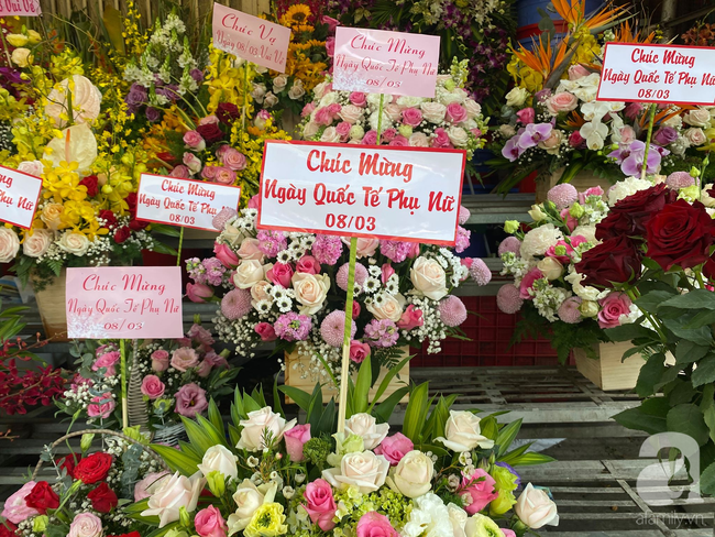 Chợ hoa ngày 8/3 ở TP.HCM: Giá bằng một nửa năm ngoái nhưng vẫn ế khách - Ảnh 16.