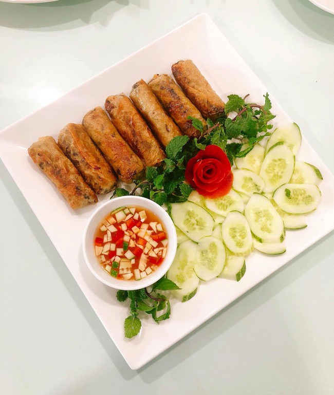 Anh chàng giảng viên đăng tải những bữa ăn mình tự nấu khiến chị em nào cũng phải thốt lên "cao thủ" - Ảnh 15. Anh chàng giảng viên đăng tải những bữa ăn mình tự nấu khiến chị em nào cũng phải thốt lên "cao thủ" - Ảnh 15.