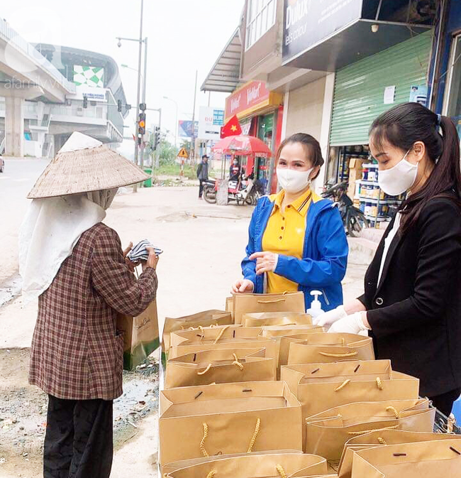 "Ai cần cứ đến lấy" xuất hiện người đi ô tô, người sang chảnh và những câu trả lời về chương trình - Ảnh 9.