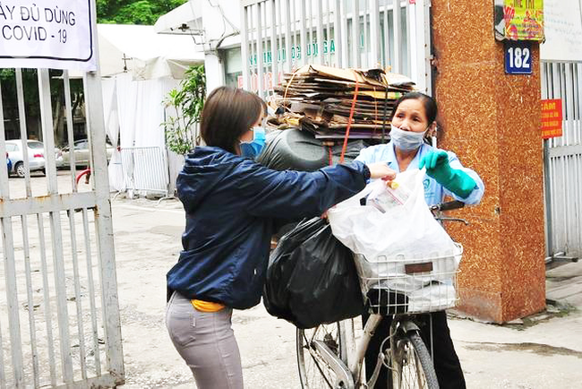 "Ai cần cứ đến lấy" xuất hiện người đi ô tô, người sang chảnh và những câu trả lời về chương trình - Ảnh 10.