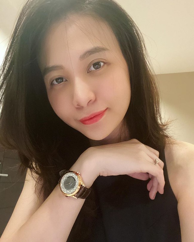 Đ&agrave;m Thu Trang than thở bị tăng c&acirc;n v&igrave; ở nh&agrave; tr&aacute;nh dịch.
