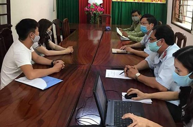 Chủ shop quần áo livestream bán hàng "chửi khách như tát nước" câu view bị mời lên làm việc - Ảnh 1. Chủ shop quần áo livestream bán hàng "chửi khách như tát nước" câu view bị mời lên làm việc - Ảnh 1.