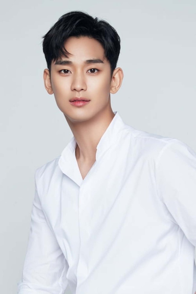 Và chắc chắn người đó không phải là Kim Soo Hyun này.