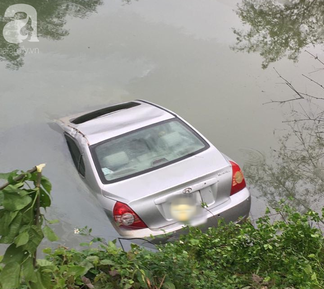 Lạng Sơn: Nữ tài xế mắc kẹt tử vong trên ghế lái sau khi ô tô con chìm xuống sông - Ảnh 2.