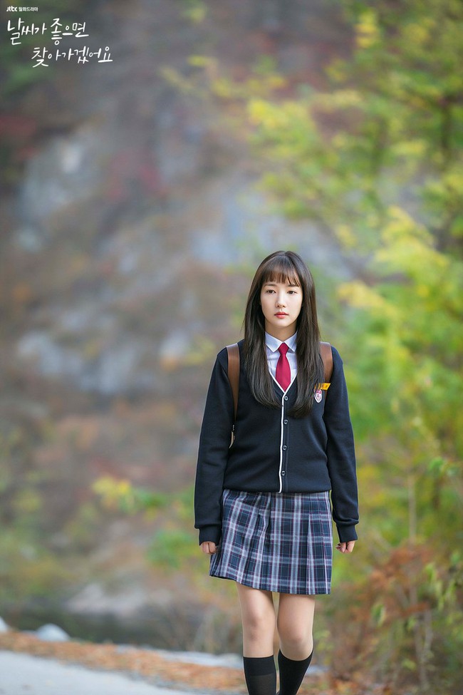 Phim mới của Park Min Young dở tệ, rating thê thảm nhưng không thể chê bai nhan sắc, nhất là khi làm nữ sinh lại cực phẩm thế này - Ảnh 2.