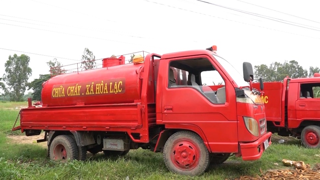 "Siêu xe chữa cháy" của những nông dân hai lúa - Ảnh 2. "Siêu xe chữa cháy" của những nông dân hai lúa - Ảnh 2.