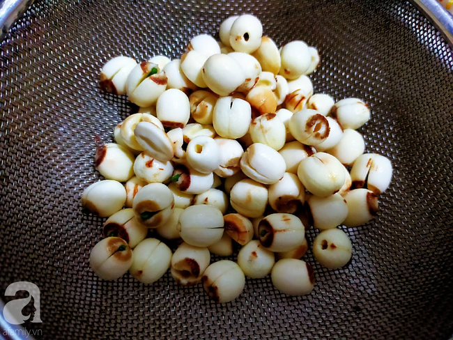 Chè long nhãn hạt sen - Ảnh 1. Chè long nhãn hạt sen - Ảnh 1.