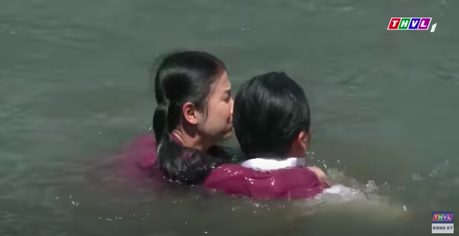 "Luật trời": Hé lộ cảnh cha Tiến sờ mó Bích (Quỳnh Lam), cậu chủ đẹp trai tức giận mắng nhiếc nặng lời - Ảnh 7. "Luật trời": Hé lộ cảnh cha Tiến sờ mó Bích (Quỳnh Lam), cậu chủ đẹp trai tức giận mắng nhiếc nặng lời - Ảnh 7.