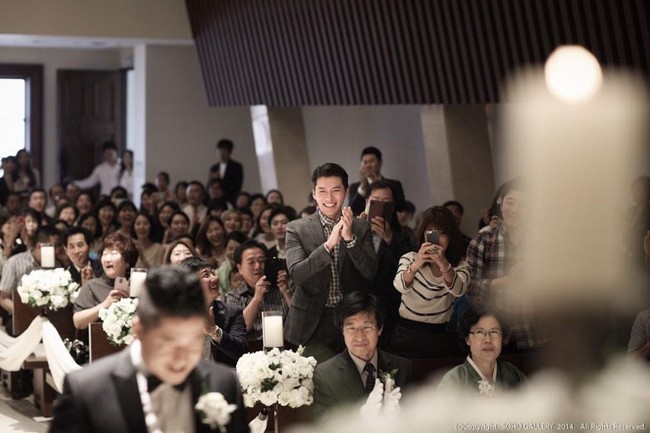&quot;Những chàng trai vàng trong làng đi đám cưới&quot;: Lee Min Ho, Hyun Bin làm lu mờ cả chú rể vì quá đẹp trai, gây chú ý nhất là cặp đôi này trong hôn lễ của Song- Song - Ảnh 5.