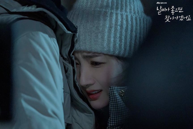 Park Min Young đẹp mê mẩn trong bộ ảnh &quot;màu nước mắt&quot;, đôi mắt ngấn lệ đốn tim người hâm mộ - Ảnh 5.