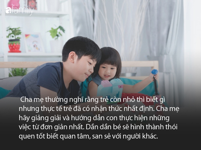 Trong giờ uống sữa, hành động của cặp sinh đôi 1 tuổi khiến người mẹ đặc biệt ấm lòng, cư dân mạng thì hết lời khen ngợi - Ảnh 7.