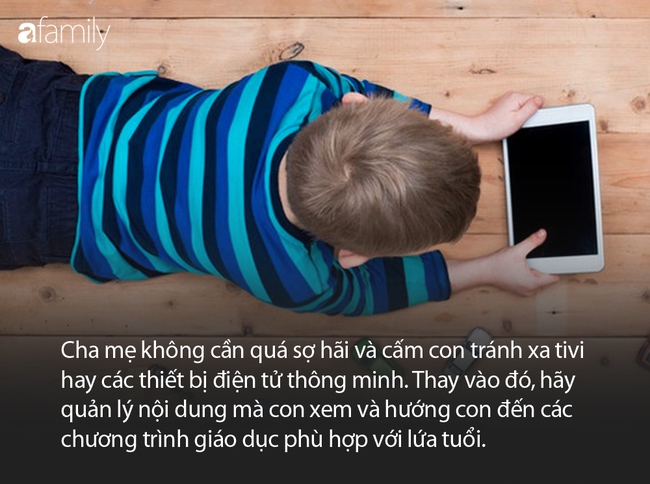 Chẳng lo con xem tivi, điện thoại nhiều sẽ hại trẻ nữa nếu bố mẹ biết được quy tắc dưới đây - Ảnh 2.