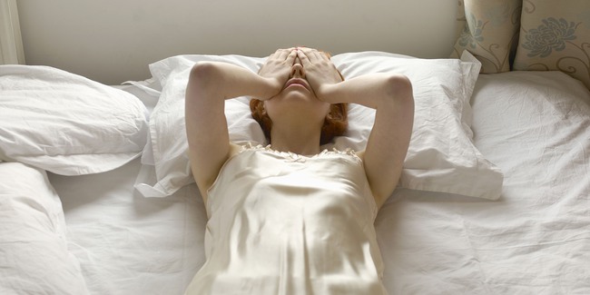 Mất ngủ trong thời kỳ dịch bệnh và phương pháp khắc phục tình trạng này - Ảnh 2.