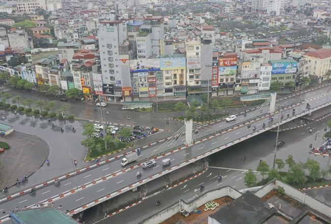 Clip: Những &quot;điểm đen&quot; tắc đường ở Hà Nội giữa mùa dịch khi nhìn từ trên cao - Ảnh 5.