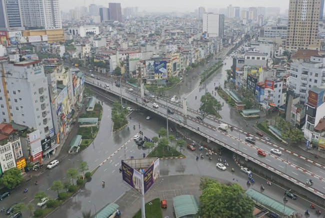 Clip: Những &quot;điểm đen&quot; tắc đường ở Hà Nội giữa mùa dịch khi nhìn từ trên cao - Ảnh 3.