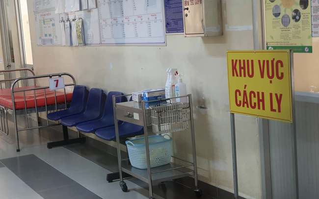 Nam phi công nhiễm Covid-19, bệnh nhân đầu tiên trong 'chuỗi lây nhiễm' bar Buddha phải chạy ECMO giờ ra sao? - Ảnh 1. Nam phi công nhiễm Covid-19, bệnh nhân đầu tiên trong 'chuỗi lây nhiễm' bar Buddha phải chạy ECMO giờ ra sao? - Ảnh 1.
