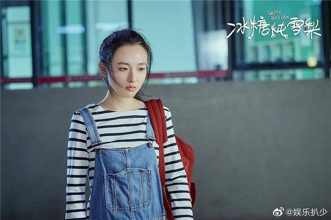 &quot;Lê hấp đường phèn&quot;: Ngô Thiến đóng 10 phim như 1, netizen  vỗ mặt đã già rồi đừng làm thiếu nữ ngây ngô - Ảnh 5.
