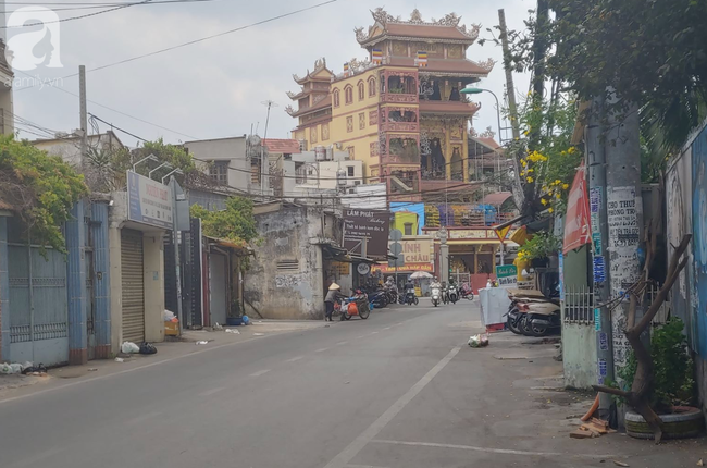 Tạm đình chỉ Hiệu trưởng và 6 cán bộ ĐH Ngân hàng TP.HCM sau khi Tiến sĩ Bùi Quang Tín rơi tầng 14 tử vong - Ảnh 2.