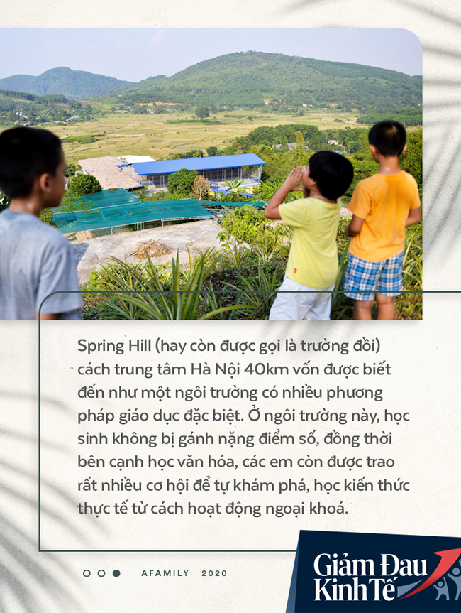 Chống Covid-19, ngôi trường cách Hà Nội 40km biến thành trang trại thực phẩm sạch; giáo viên tự bắt cá, làm shipper, chốt đơn “nhà nghề” - Ảnh 1. Chống Covid-19, ngôi trường cách Hà Nội 40km biến thành trang trại thực phẩm sạch; giáo viên tự bắt cá, làm shipper, chốt đơn “nhà nghề” - Ảnh 1.