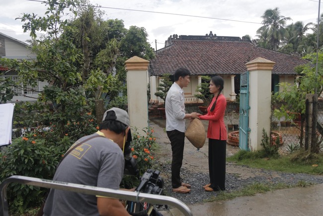 &quot;Mẹ ghẻ&quot;: Đóng phim giả mà Văn Phượng bị đánh sưng mặt, đau đớn đến mức giận bạn diễn  - Ảnh 6.