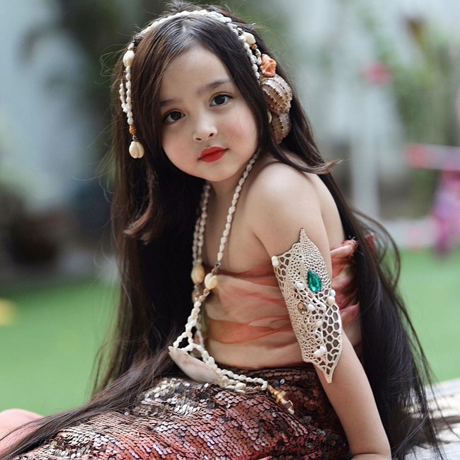 Tan chảy với những hình ảnh đáng yêu của con gái &quot;mỹ nhân đẹp nhất Philippines&quot;: Vừa sinh ra đã trở thành sự kiện giải trí hàng đầu, mới 5 tuổi đã được dự đoán là &quot;Hoa hậu tương lai&quot; - Ảnh 12.