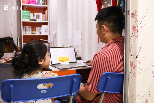 Đôi ba ngày trông con hộ vợ khiến không ít anh chồng &quot;stress hơn cả đi làm&quot;: Tay gõ bàn phím, tay buộc tóc cho con mới biết việc chăm con chưa bao giờ là dễ dàng - Ảnh 5.