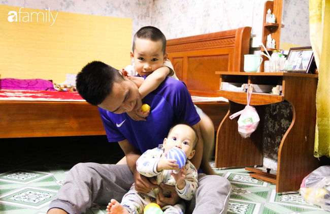 Đôi ba ngày trông con hộ vợ khiến không ít anh chồng &quot;stress hơn cả đi làm&quot;: Tay gõ bàn phím, tay buộc tóc cho con mới biết việc chăm con chưa bao giờ là dễ dàng - Ảnh 12.