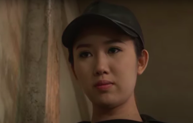 "Hoa vẫn nở mùa đông": Thúy Ngân bắt cóc Cao Thái Hà trong ngày cưới, còn tàn bạo đổ xăng châm lửa - Ảnh 3. "Hoa vẫn nở mùa đông": Thúy Ngân bắt cóc Cao Thái Hà trong ngày cưới, còn tàn bạo đổ xăng châm lửa - Ảnh 3.