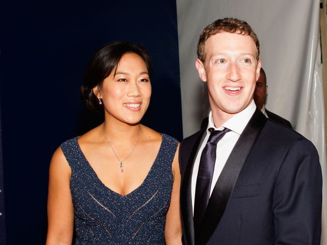 Đã giàu lại còn hào phóng: Vợ chồng Mark Zuckerberg quyên góp gần 19 tỷ đồng cho những nhà hàng họ yêu thích để vượt qua khủng hoảng Covid-19 - Ảnh 2.