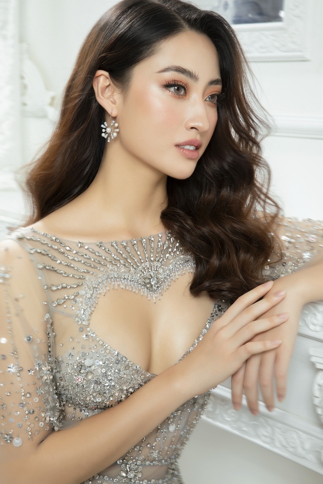 Bộ ba Hoa hậu Tiểu Vy - Mỹ Linh - Thùy Linh &quot;đẹp rụng rời&quot; khi đọ vương miện trong bộ ảnh mới - Ảnh 9.