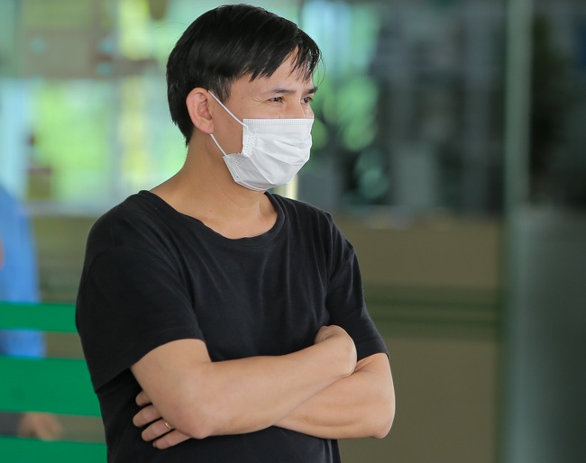 Bệnh nhân nhiễm COVID-19 xét nghiệm nhiều nhất Việt Nam: "Tôi đã vô cùng chán nản, tôi sợ mình sẽ lây cho những người xung quanh" - Ảnh 4. Bệnh nhân nhiễm COVID-19 xét nghiệm nhiều nhất Việt Nam: "Tôi đã vô cùng chán nản, tôi sợ mình sẽ lây cho những người xung quanh" - Ảnh 4.