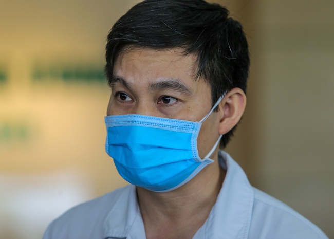 Bệnh nhân nhiễm COVID-19 xét nghiệm nhiều nhất Việt Nam: "Tôi đã vô cùng chán nản, tôi sợ mình sẽ lây cho những người xung quanh" - Ảnh 7. Bệnh nhân nhiễm COVID-19 xét nghiệm nhiều nhất Việt Nam: "Tôi đã vô cùng chán nản, tôi sợ mình sẽ lây cho những người xung quanh" - Ảnh 7.