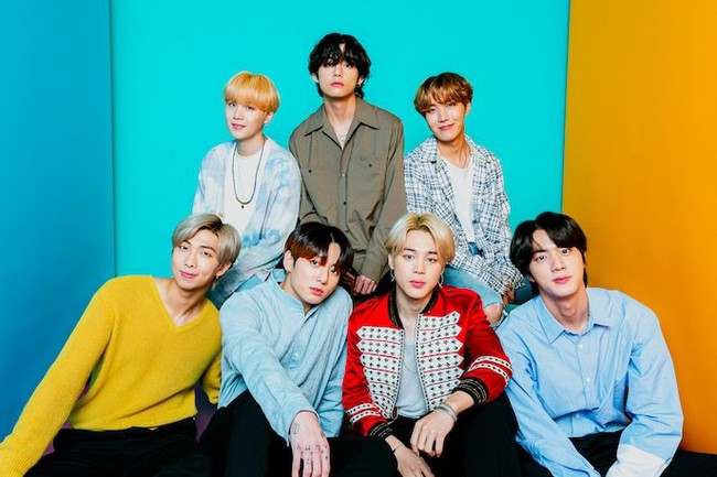 Một nhóm nữ Kpop bị tố đạo nhái TWICE - TXT, sỉ nhục Jennie (BLACKPINK), khẳng định đang hẹn hò với BTS - Ảnh 11. Một nhóm nữ Kpop bị tố đạo nhái TWICE - TXT, sỉ nhục Jennie (BLACKPINK), khẳng định đang hẹn hò với BTS - Ảnh 11.