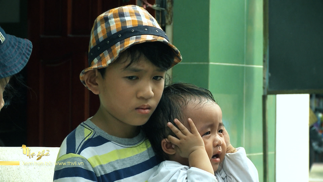"Mẹ ghẻ": Lo chuyện bao đồng quá nhiều, Diệu (Văn Phượng) gây phẫn uất cùng cực dù bị đâm sắp chết - Ảnh 8. "Mẹ ghẻ": Lo chuyện bao đồng quá nhiều, Diệu (Văn Phượng) gây phẫn uất cùng cực dù bị đâm sắp chết - Ảnh 8.