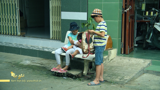 "Mẹ ghẻ": Lo chuyện bao đồng quá nhiều, Diệu (Văn Phượng) gây phẫn uất cùng cực dù bị đâm sắp chết - Ảnh 7. "Mẹ ghẻ": Lo chuyện bao đồng quá nhiều, Diệu (Văn Phượng) gây phẫn uất cùng cực dù bị đâm sắp chết - Ảnh 7.