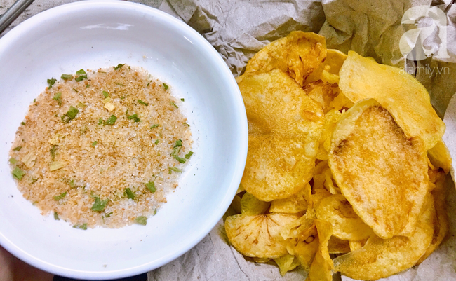 Dùng nồi chiên không dầu làm snack khoai tây giòn tan ngon hơn đi mua - Ảnh 4. Dùng nồi chiên không dầu làm snack khoai tây giòn tan ngon hơn đi mua - Ảnh 4.
