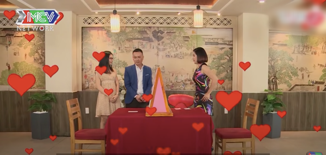 "Hẹn ăn trưa": U40 xinh đẹp từng yêu hơn 30 người chấp nhận nuôi con riêng của bạn trai khiến Cát Tường xúc động - Ảnh 8. "Hẹn ăn trưa": U40 xinh đẹp từng yêu hơn 30 người chấp nhận nuôi con riêng của bạn trai khiến Cát Tường xúc động - Ảnh 8.