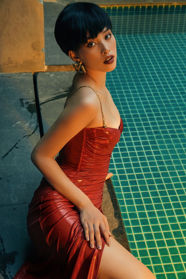 Hoa hậu Tiểu Vy giờ khác rồi: Tóc không thể ngắn hơn, khoe ngực căng đầy trong bộ ảnh cực sexy - Ảnh 7.